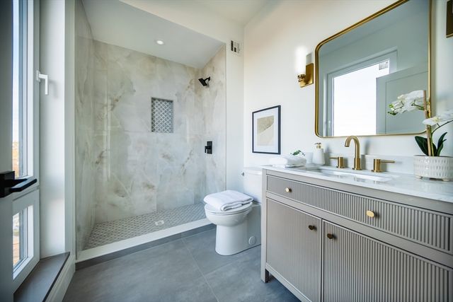 66 Mcgrath 207, Quincy, MA 02169