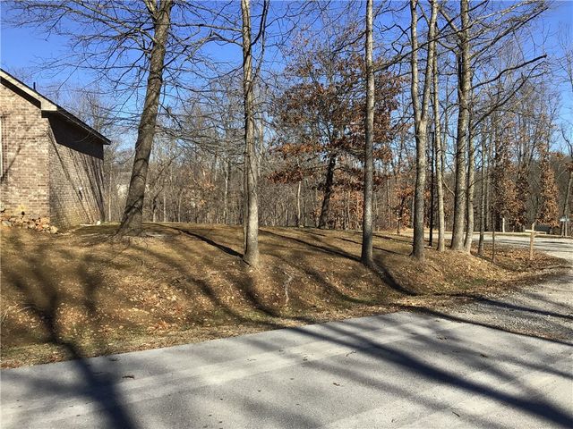 1 Darlington Circle, Bella Vista, AR 72714