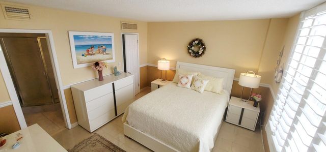 1051 Hillsboro Mile 407e, Hillsboro Beach, FL 33062