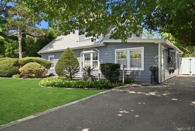 635 Whittier Street, Westbury, NY 11590