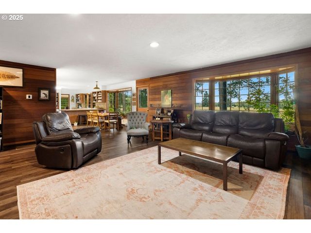 26465 Nw WEST UNION Rd, Hillsboro, OR 97124