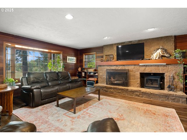 26465 Nw WEST UNION Rd, Hillsboro, OR 97124