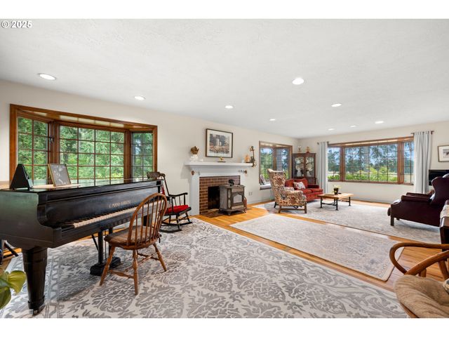 26465 Nw WEST UNION Rd, Hillsboro, OR 97124