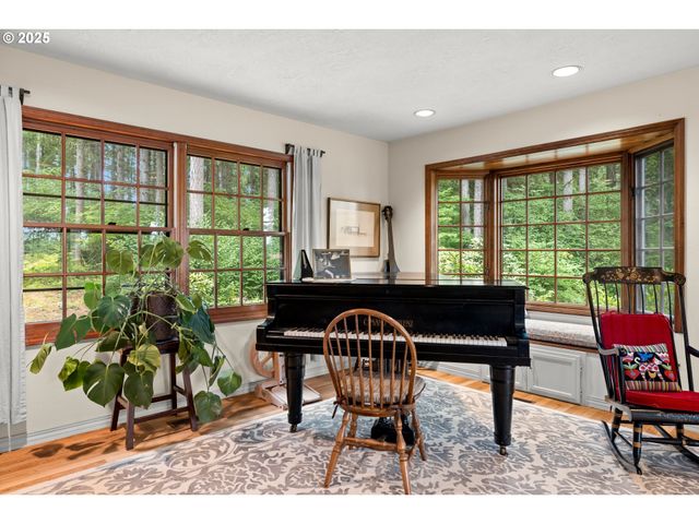 26465 Nw WEST UNION Rd, Hillsboro, OR 97124