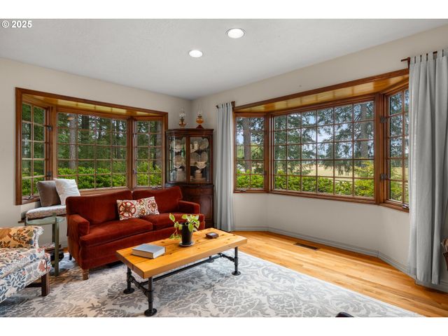 26465 Nw WEST UNION Rd, Hillsboro, OR 97124