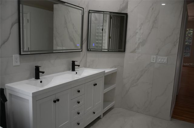 8800 OAK LANDINGS COURT, Orlando, FL 32836