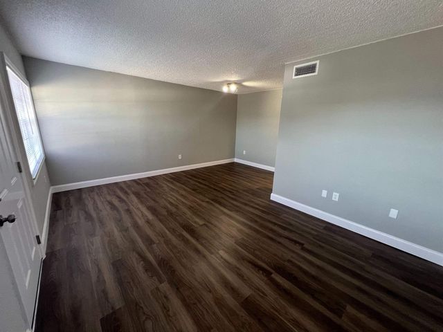 2605 NW 135TH Street 107, Opa-locka, FL 33167