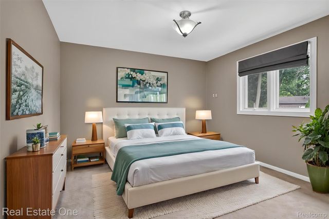 6730 Whiting Drive, Troy, MI 48098