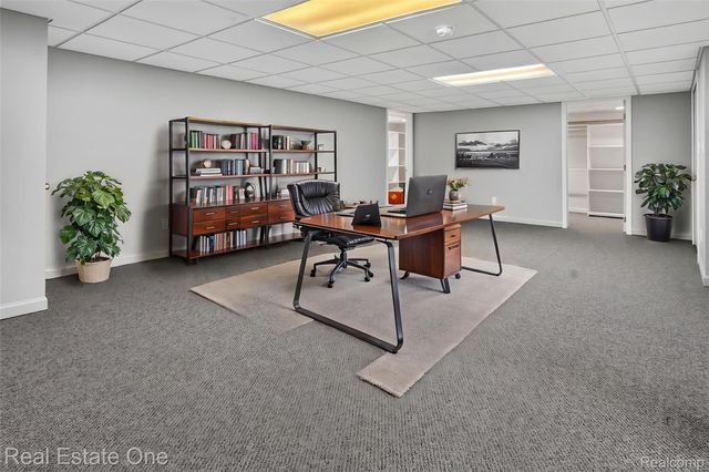 6730 Whiting Drive, Troy, MI 48098