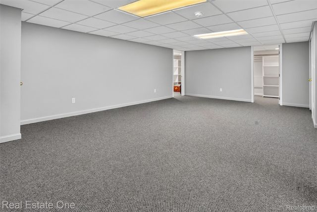 6730 Whiting Drive, Troy, MI 48098