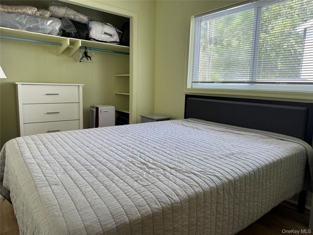 6269 State Route 42 6279, Woodbourne, NY 12788