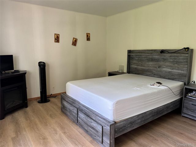 6269 State Route 42 6279, Woodbourne, NY 12788