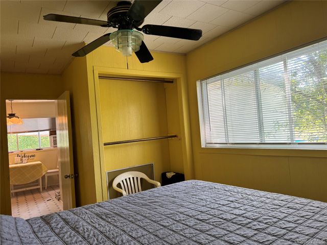 6269 State Route 42 6279, Woodbourne, NY 12788