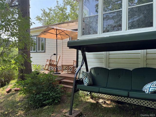 6269 State Route 42 6279, Woodbourne, NY 12788