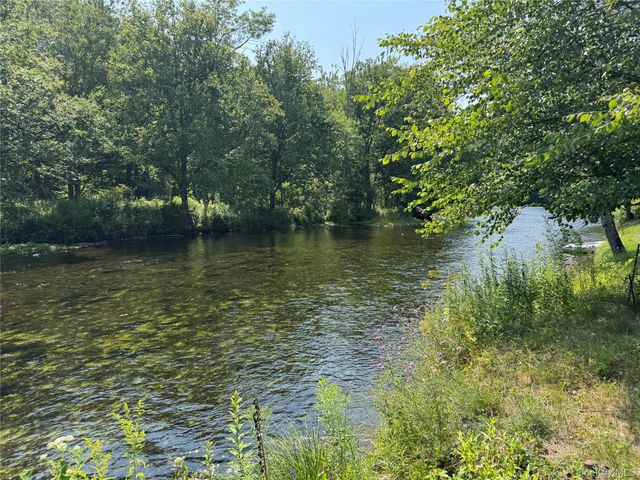 6269 State Route 42 6279, Woodbourne, NY 12788