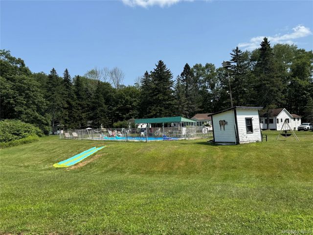 6269 State Route 42 6279, Woodbourne, NY 12788
