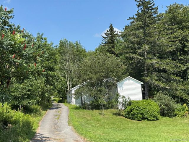 6269 State Route 42 6279, Woodbourne, NY 12788
