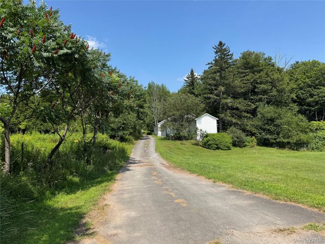 6269 State Route 42 6279, Woodbourne, NY 12788