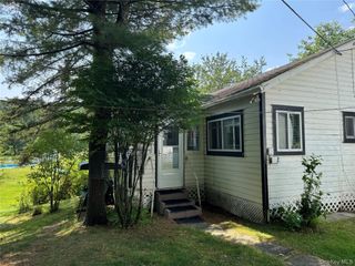 6269 State Route 42 6279, Woodbourne, NY 12788