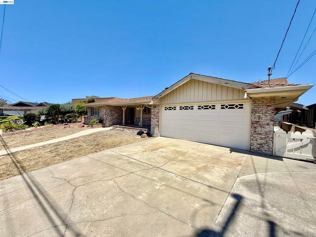 2164 Lakeview Dr, San Leandro, CA 94577