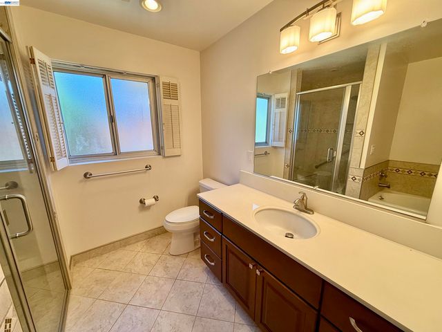 2164 Lakeview Dr, San Leandro, CA 94577