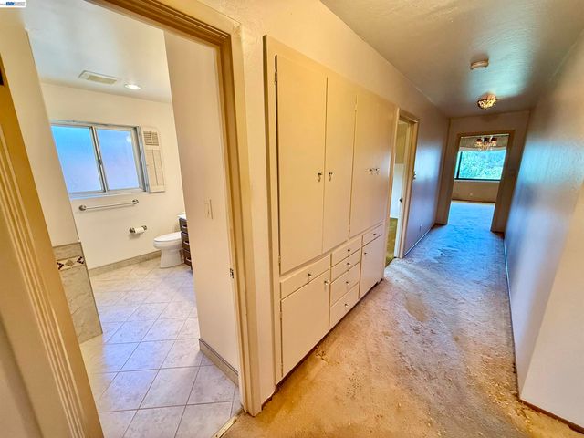 2164 Lakeview Dr, San Leandro, CA 94577