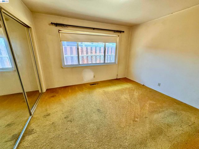 2164 Lakeview Dr, San Leandro, CA 94577