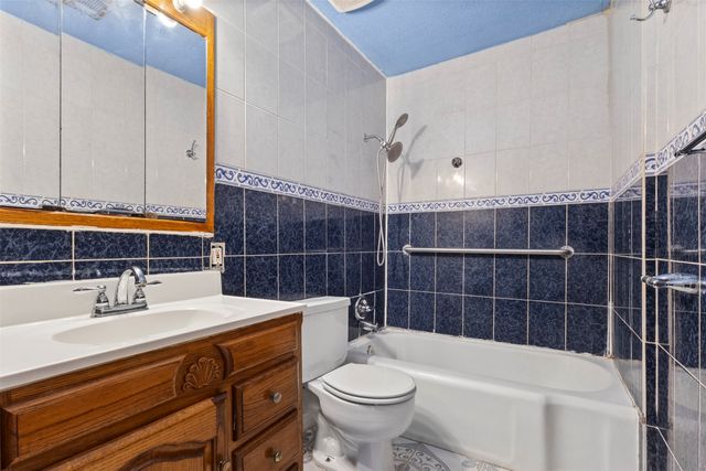 2821 Burchill Road S, Fort Worth, TX 76105