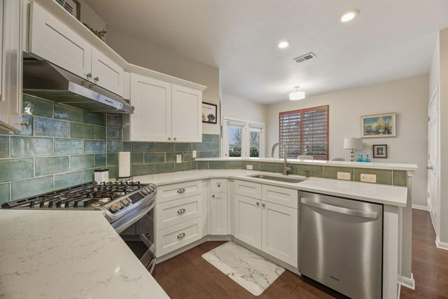 2004 Mimosa TRL, Round Rock, TX 78664