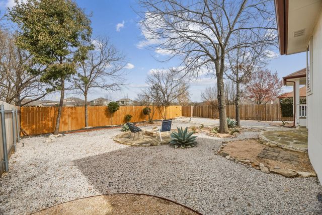 2004 Mimosa TRL, Round Rock, TX 78664