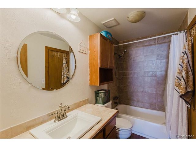 4933 Quari St, Denver, CO 80239