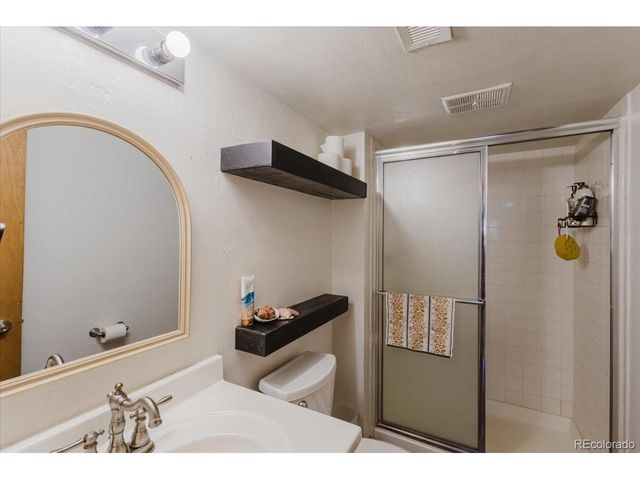 4933 Quari St, Denver, CO 80239