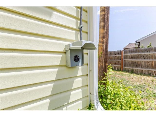 4933 Quari St, Denver, CO 80239