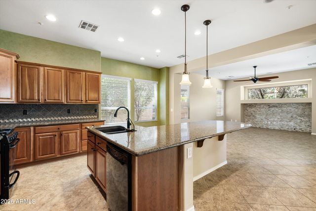 13054 W RUNNING DEER Trail, Peoria, AZ 85383