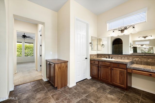 13054 W RUNNING DEER Trail, Peoria, AZ 85383