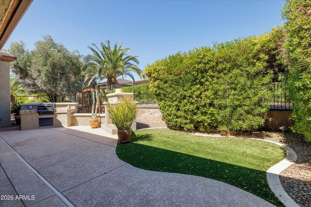 13054 W RUNNING DEER Trail, Peoria, AZ 85383