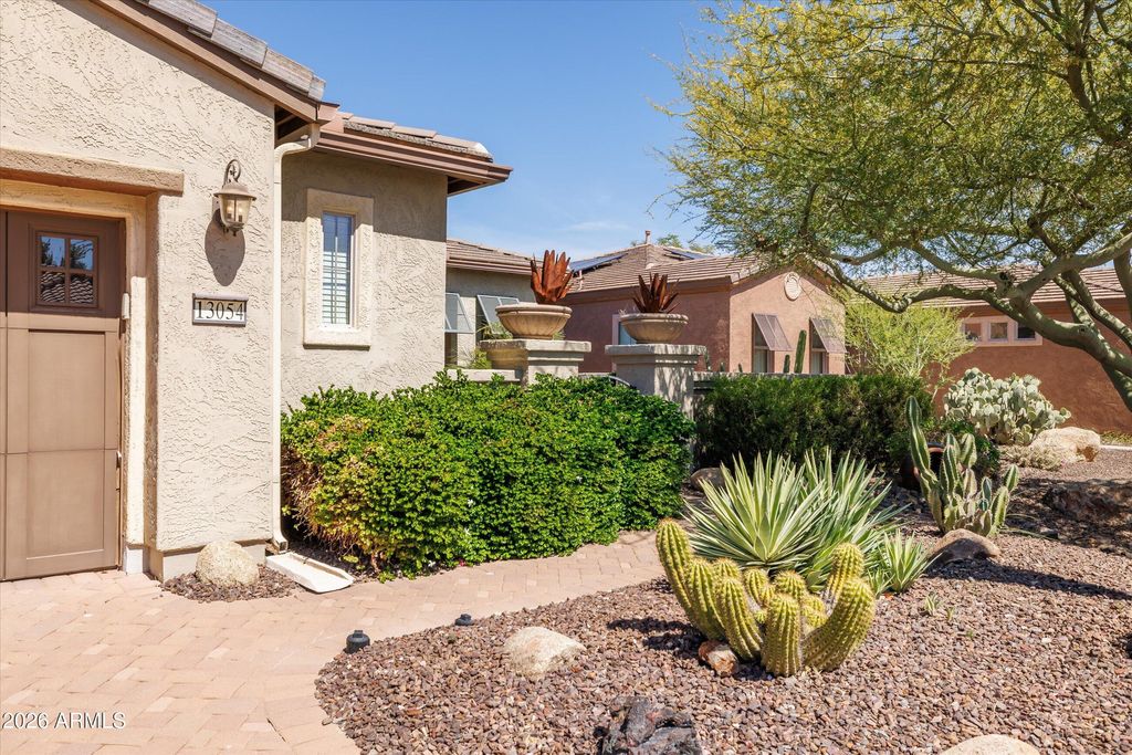 13054 W RUNNING DEER Trail, Peoria, AZ 85383 — photo 3