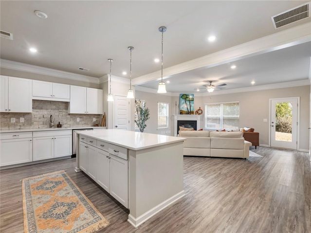 2333 Buford Town Drive, Buford, GA 30518