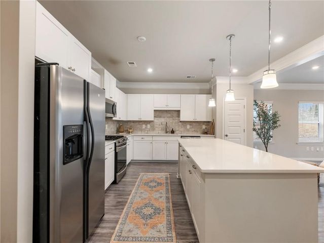 2333 Buford Town Drive, Buford, GA 30518