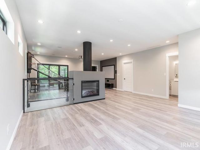 74 Adams Avenue, Evansville, IN 47713