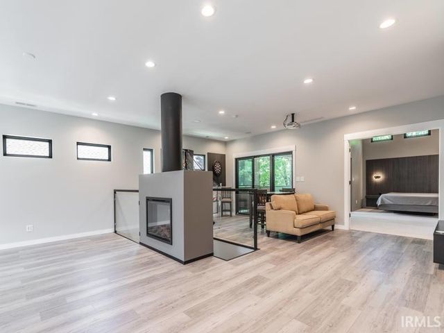 74 Adams Avenue, Evansville, IN 47713