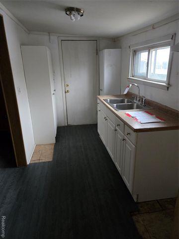 25324 Blair Street, Roseville, MI 48066