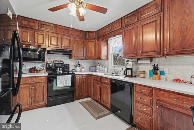 619 CHARLES RD, Dauphin, PA 17018