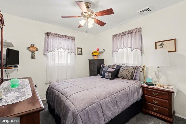 619 CHARLES RD, Dauphin, PA 17018