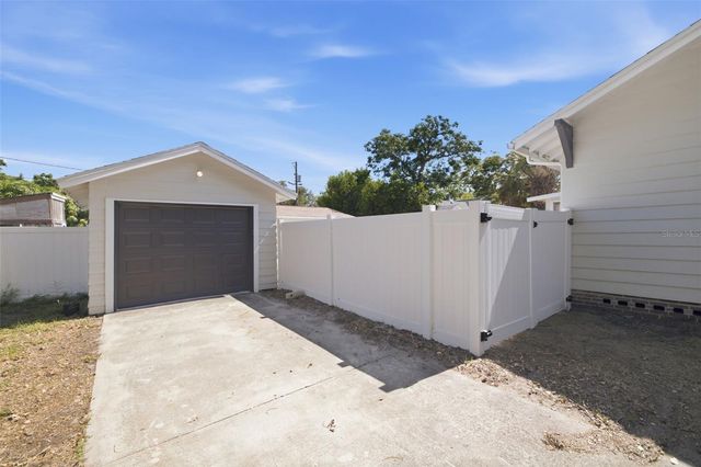 1235 IDLEWILD DRIVE, Clearwater, FL 33755