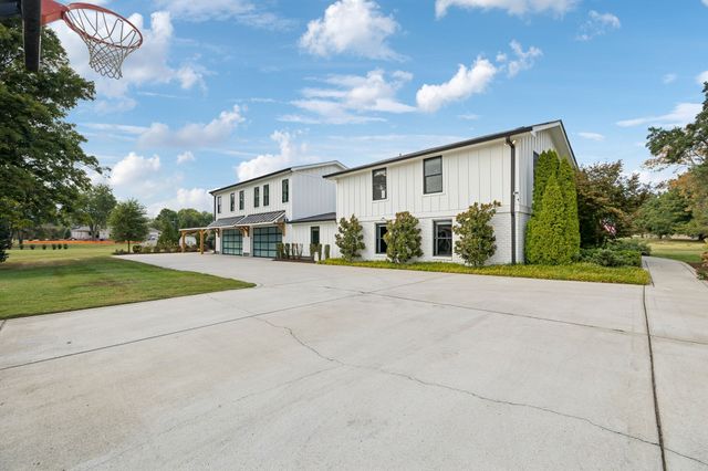 513 Mansion Dr, Brentwood, TN 37027
