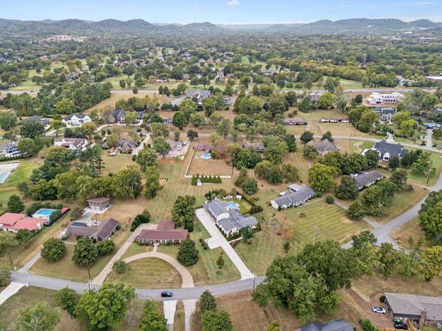 513 Mansion Dr, Brentwood, TN 37027