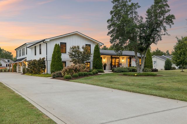 513 Mansion Dr, Brentwood, TN 37027