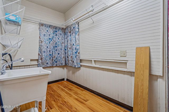 1810 E Cliff Drive, El Paso, TX 79902