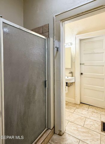 1810 E Cliff Drive, El Paso, TX 79902